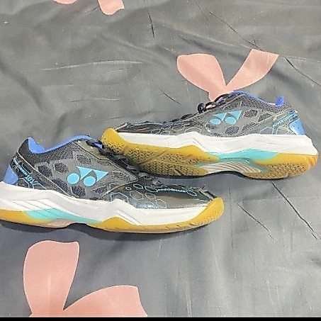 sepatu badminton yon3x original second no 44