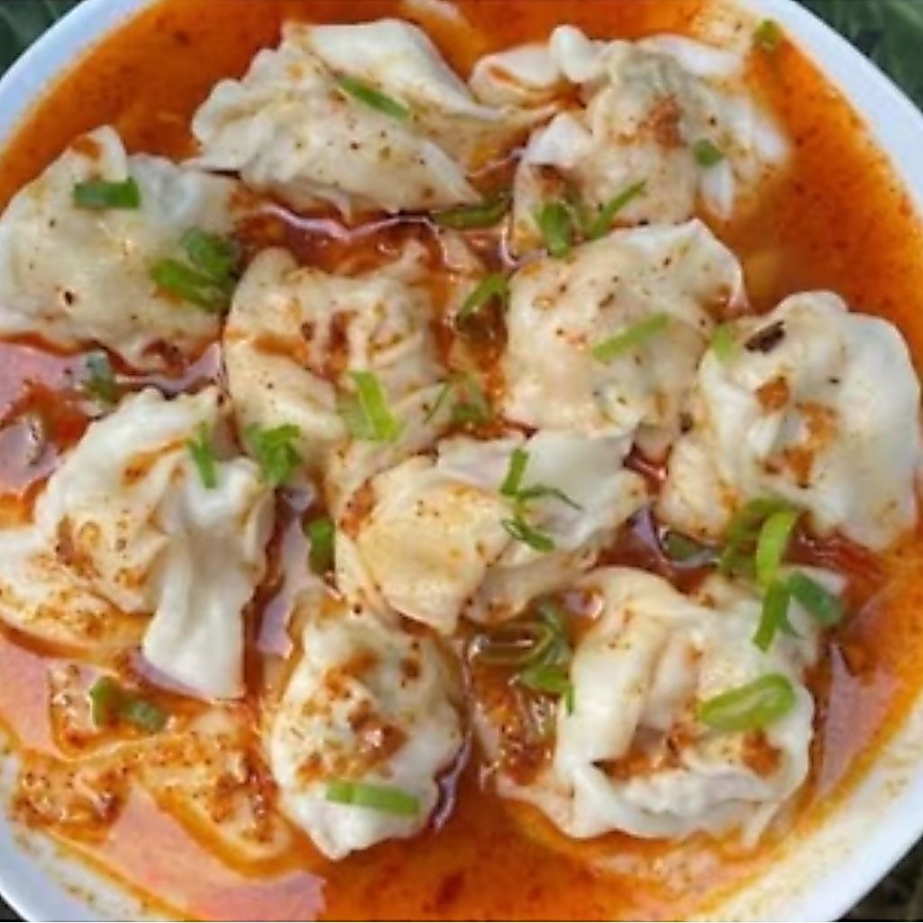 pangsit ayam/Wonton ayam Chili oil kuah&baso Aci jumbo isi ayam suwir pedas& baso Aci mini pedas gur