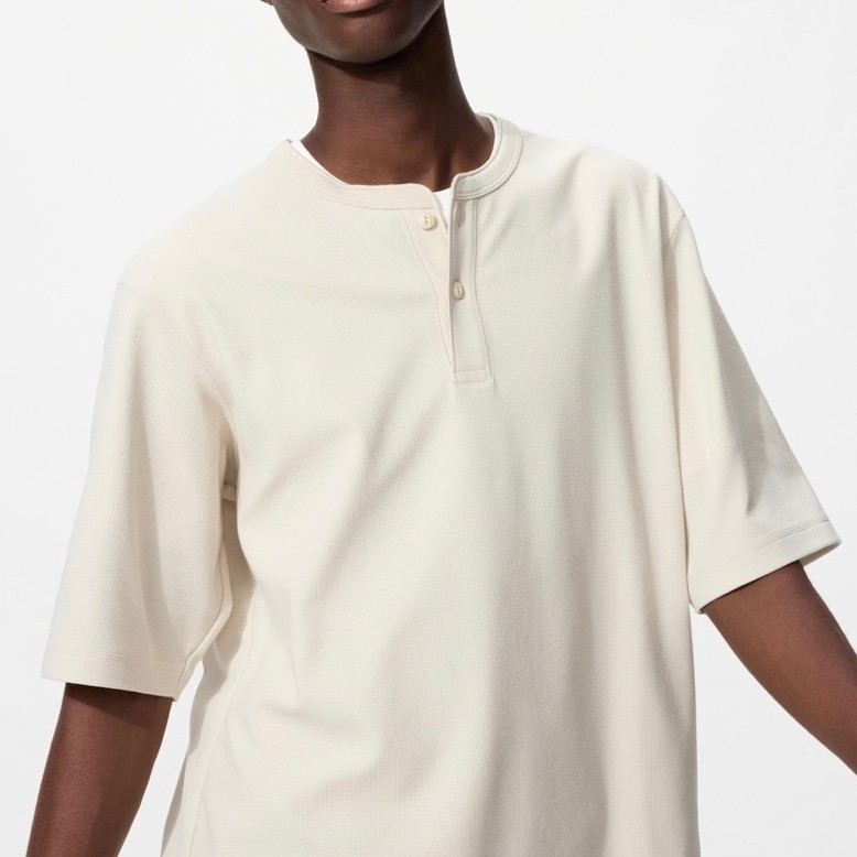 Uniqlo kaos t shirt dry waffle kerah henley