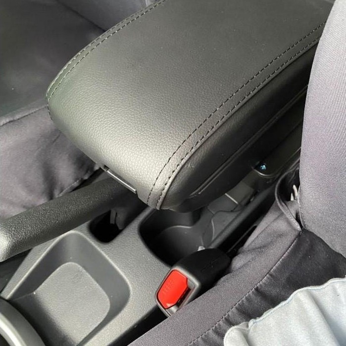 Armrest Mobil Toyota Avanza Daihatsu Xenia 2003 2011 Usb Charger Led