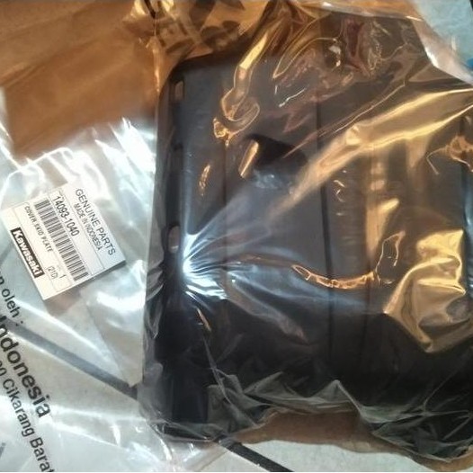 COVER ENGINE GUARD SKID PLAT COVER MESIN KLX 230 KLX230 ORIGINAL OK.