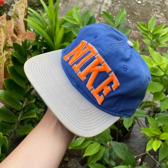 Topi Nike big logo