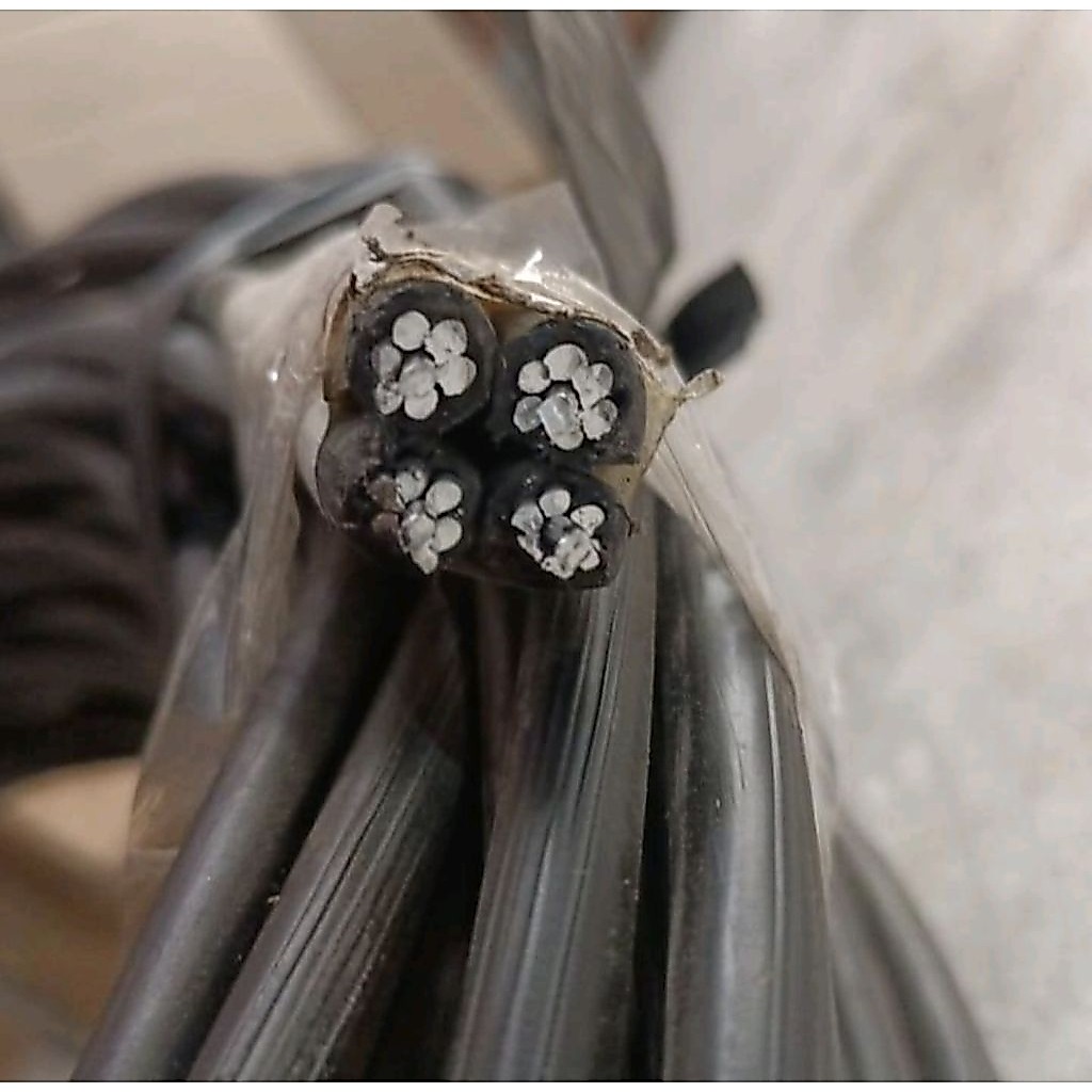 Supreme Kabel Twisted 4x16 mm² NFA2X PLN SR LVTC Aluminium Supreme 0.6/1 1.2KV Tiang Listrik Standar