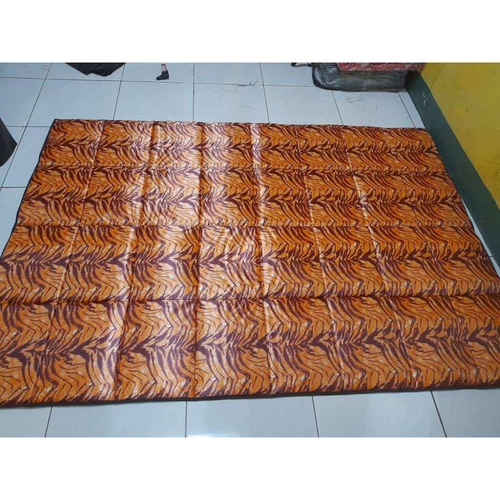 Karpet Corak Kembang  karpet anti air Tiker Lipat, karpet Motif, Karpet Busa matras.