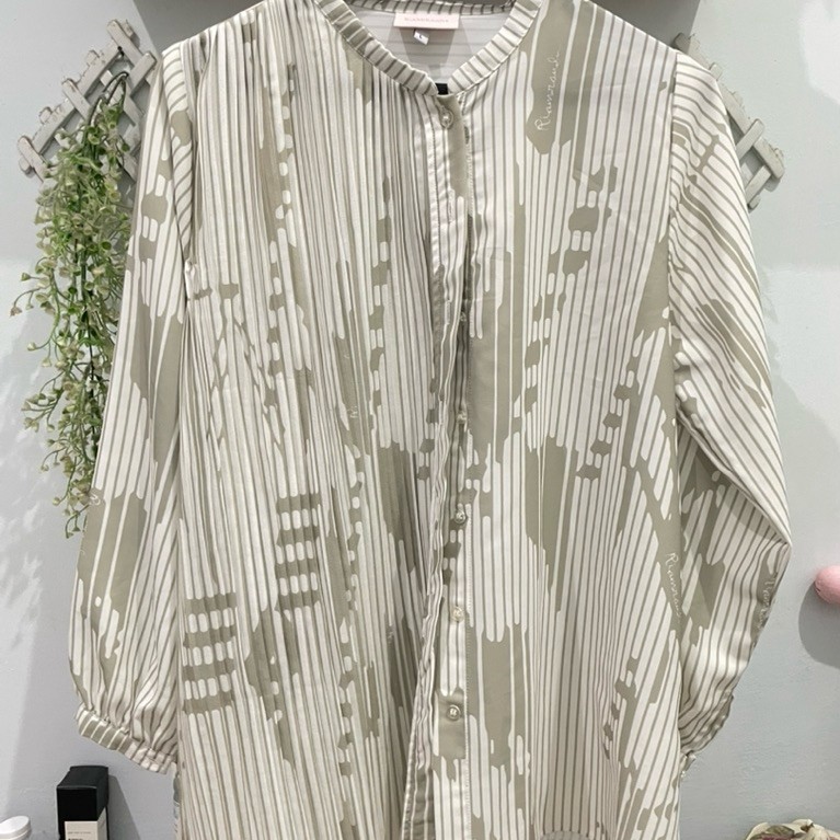 GRID TOP RIA MIRANDA Preloved