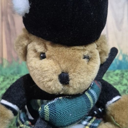 Boneka Teddy Scottish Bagpiper Harrods