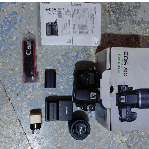 KAMERA DSLR CANON 70D + LENSA CANON 50MM FIX