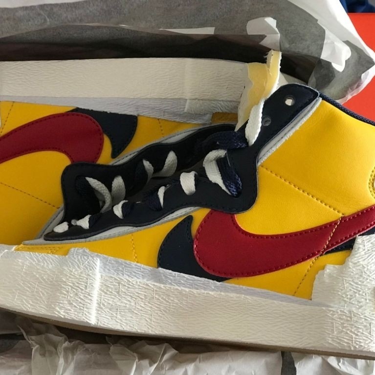 N1KE SACAI BLAZER MID
