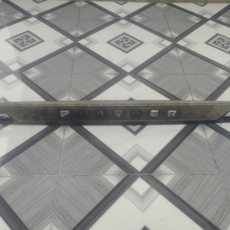 (Original)list garnish plat nomerku belakang isuzu panther