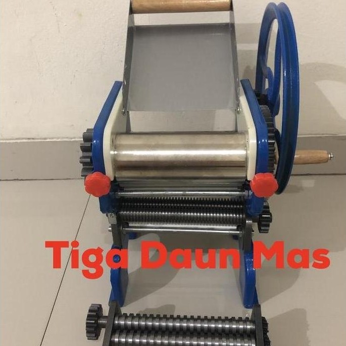mesin cetak mie manual / mesin giling mie manual