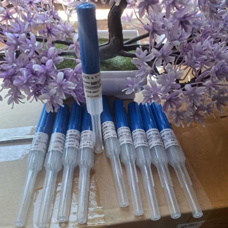 Terumo Surflo IV Catheter 22G X 1 / Surflo IV Catheter 22G x 1 Terumo