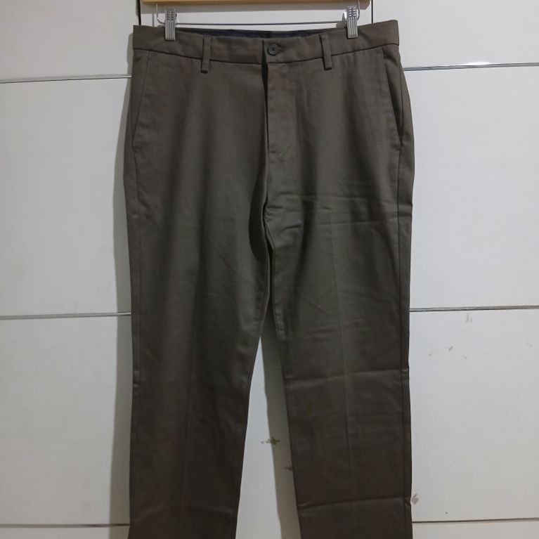 Celana Chino Pria Dockers by Levis Chino Pants 34