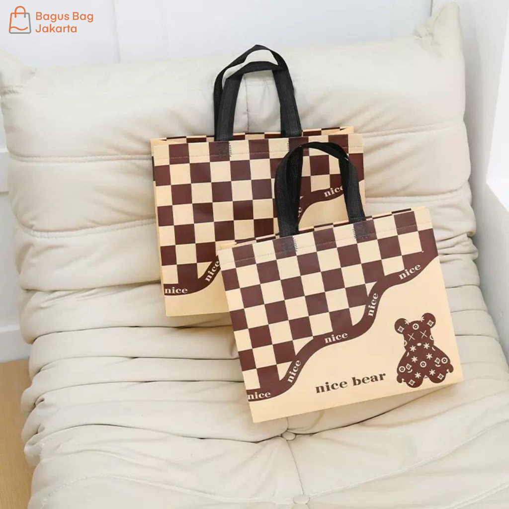 Tote Bag Spunbond Motif Beruang Catur Aesthetic Bagus Bag Jakarta Tas Wanita Korean Style Kuliah Ker