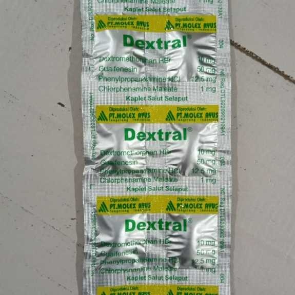 Obat Batuk Dextral Kapsul 1 Strip