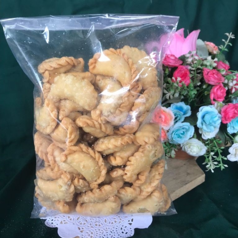 pastel kering abon