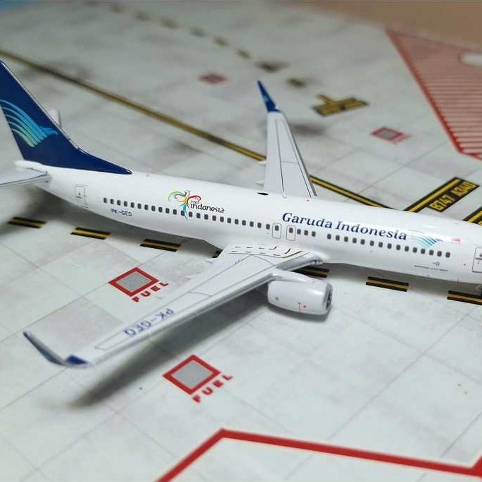 Diecast Pesawat Garuda Indonesia - Boeing 737-800(WL) - registration PK-GEQ Airshop Diecast skala 1: