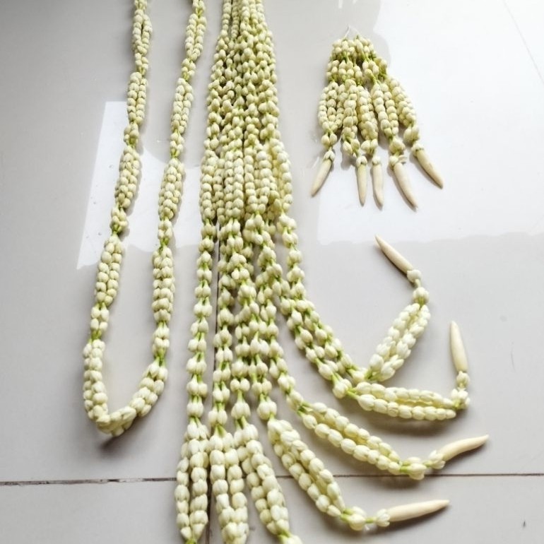Ronce melati tiba dada siger + pengasih + kalung - ronce melati fresh