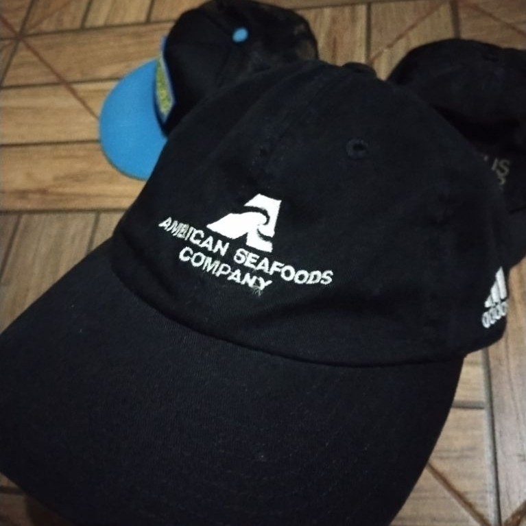 BEKAS TOPI ADIDAS HITAM PEKAT NOMINUS