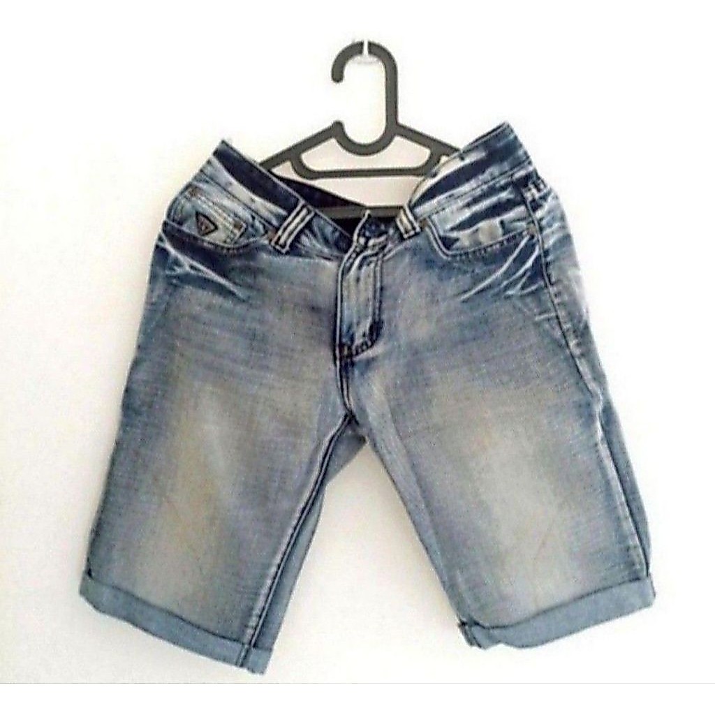 Celana Pendek Jeans Pria. Merk Guess