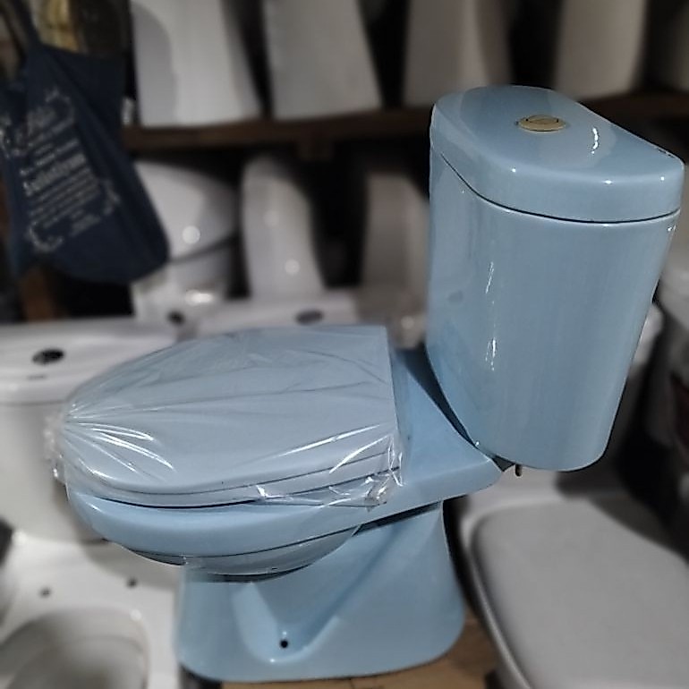 Kloset duduk WC / Closet closed merk Renovo (Second)
