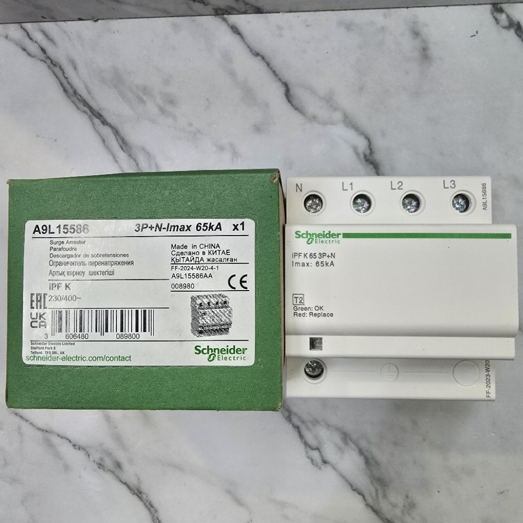 A9L15586 SURGE ARRESTER iPF 65KA 3P+N 65KA PENANGKAL PETIR SCHNEIDER