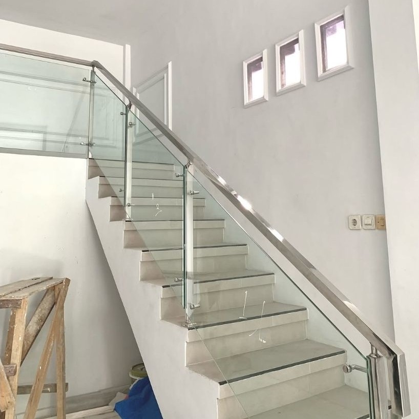Railing tangga pegangan stainless