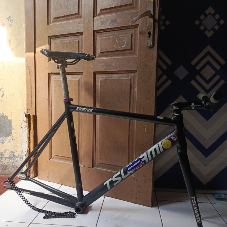 frameset tsunami snm 100