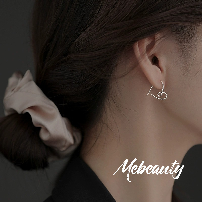 MEBEAUTY Anting Wanita Hati Simpel Garis Geometris Perak Silver Aksesoris Fesyen Elegan Korea Z1601