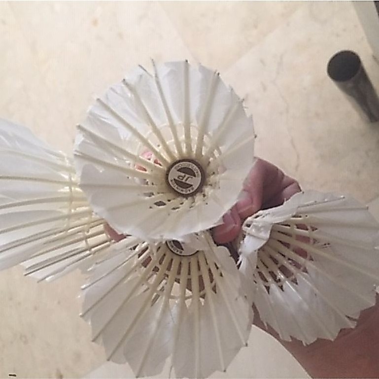 Shuttlecock JP Gold Kondisi 98% Bekas Seperti Baru 1 slop (Isi 12) Murah Berkualitas