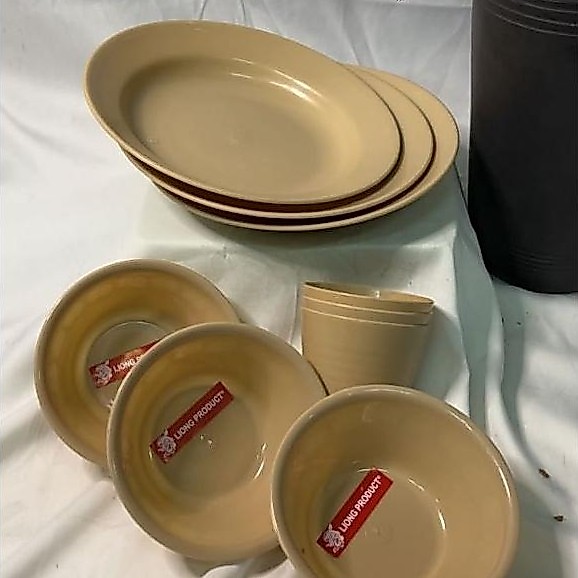 garansi ( 9 pcs ) set piring mangkok gelas plastik / piring set mangkok gelas cream