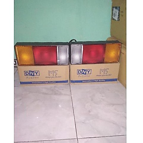 stop lamp belakang truk canter merek DNY