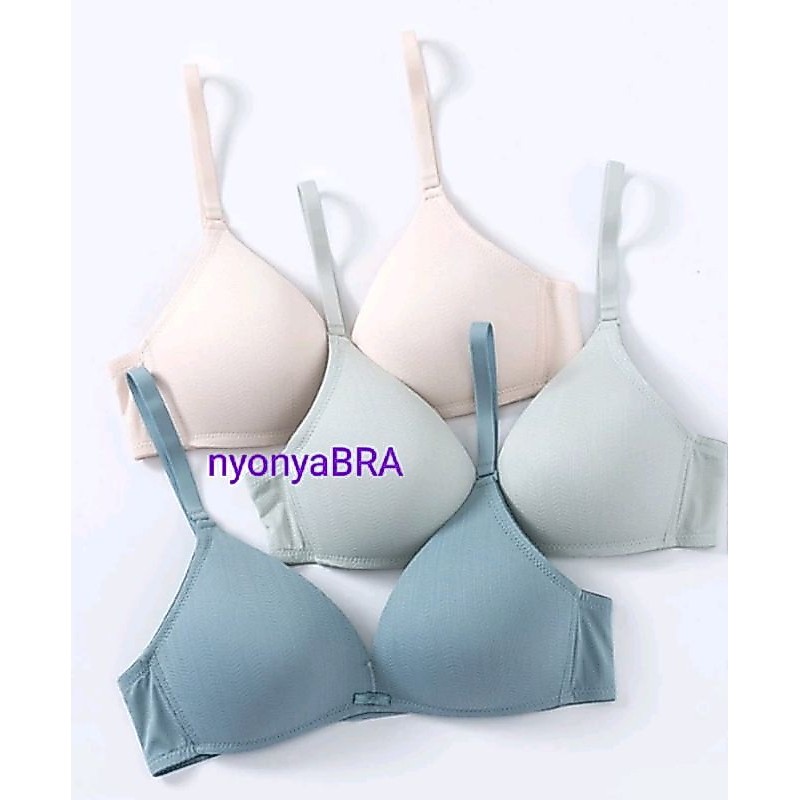 Young curves bra tanpa kawat 32,34,36B, C03-10355