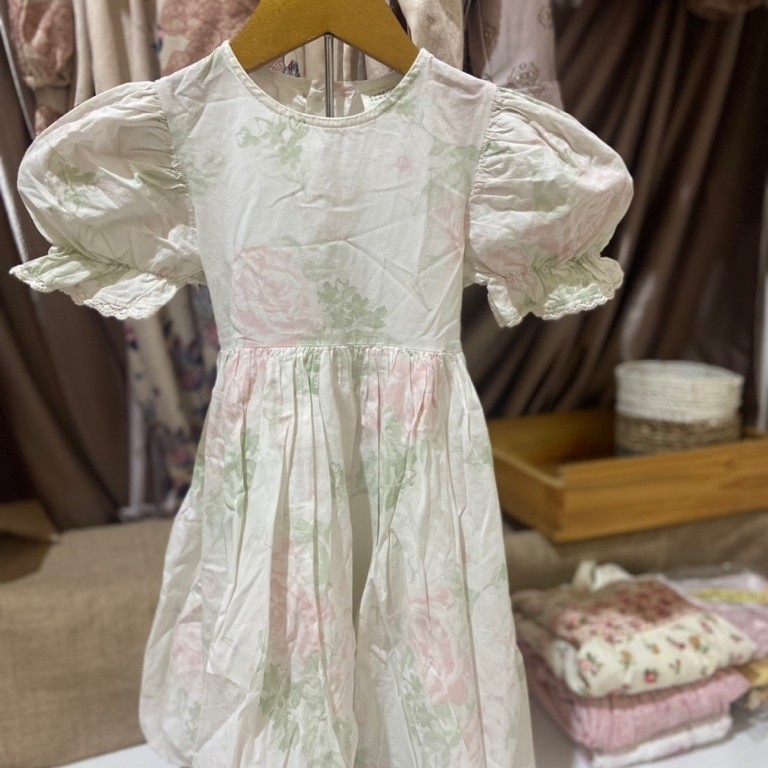 dress eugenie candies