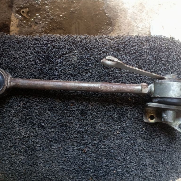 enjin monting atas honda civic exelnt th 80-83