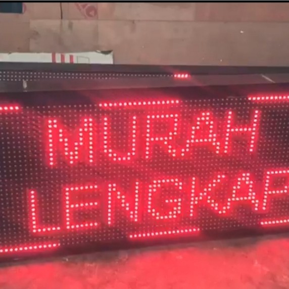 Running Text Outdoor