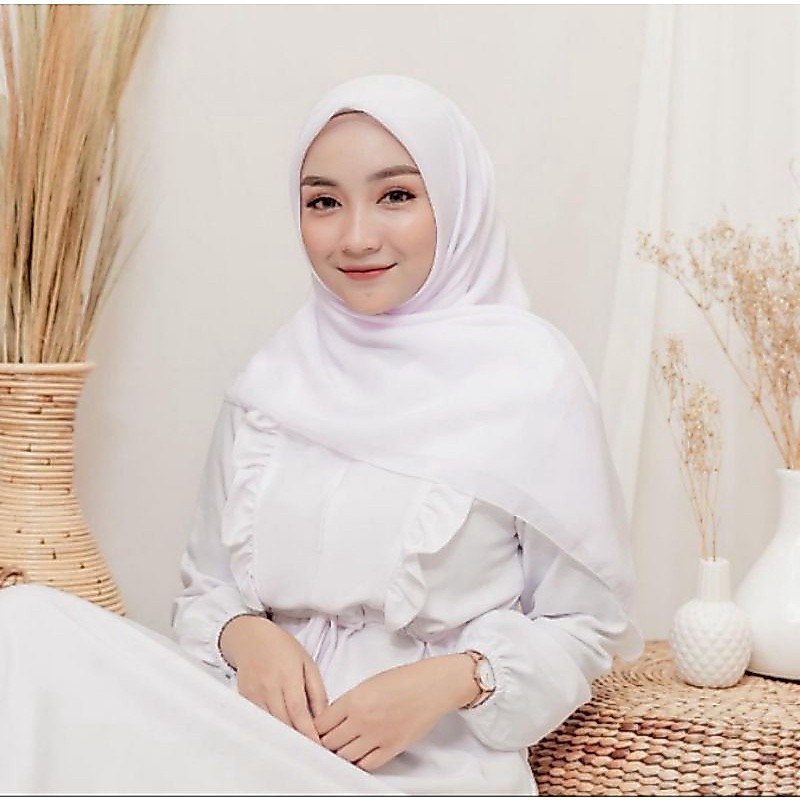 Hijab Segiempat putih polos| Bella Square Putih Bersih| Kerudung Segiempat Sekolah