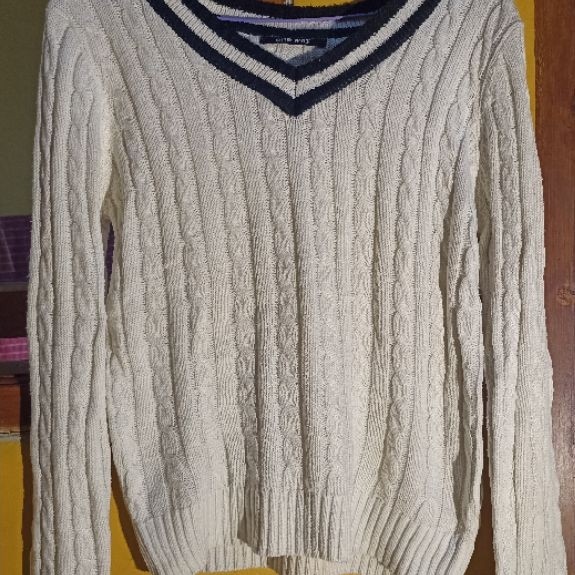 sweater rajut academia