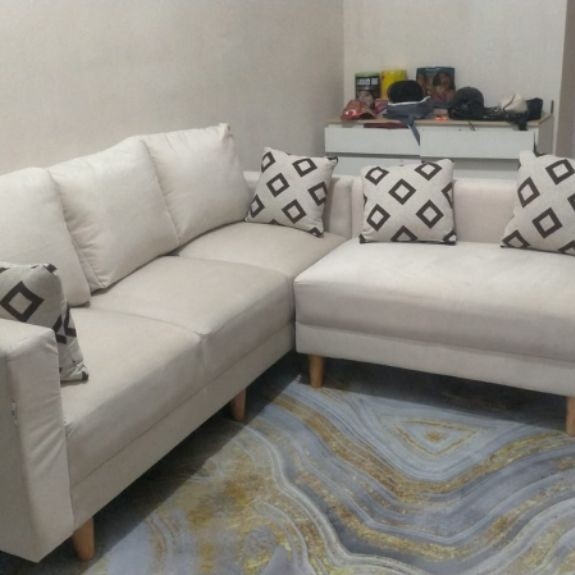 SOFA L MINIMALIS KAKI KAYU, SOFA L PUTUS