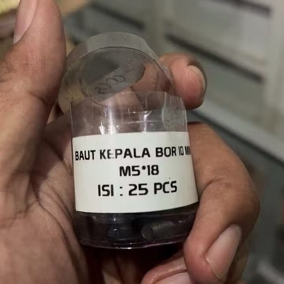 Baut kepala bor 10mm / baut kepala bor baterai (1 pcs)
