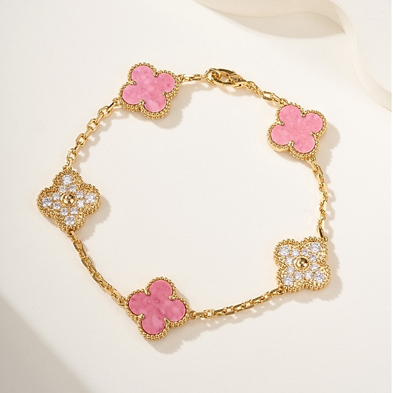 Van Cleef&Arpels Diamond Rose Stone Five Flower Bracelet