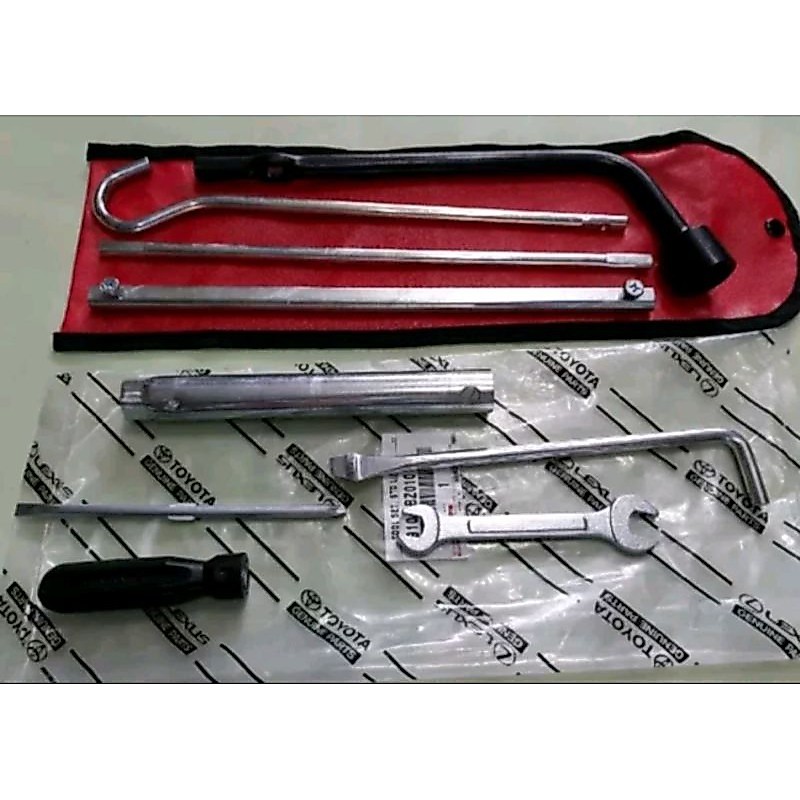 Tool Kit Kunci Roda Gagang Ban serep Avanza Xenia Rush Terios  Original