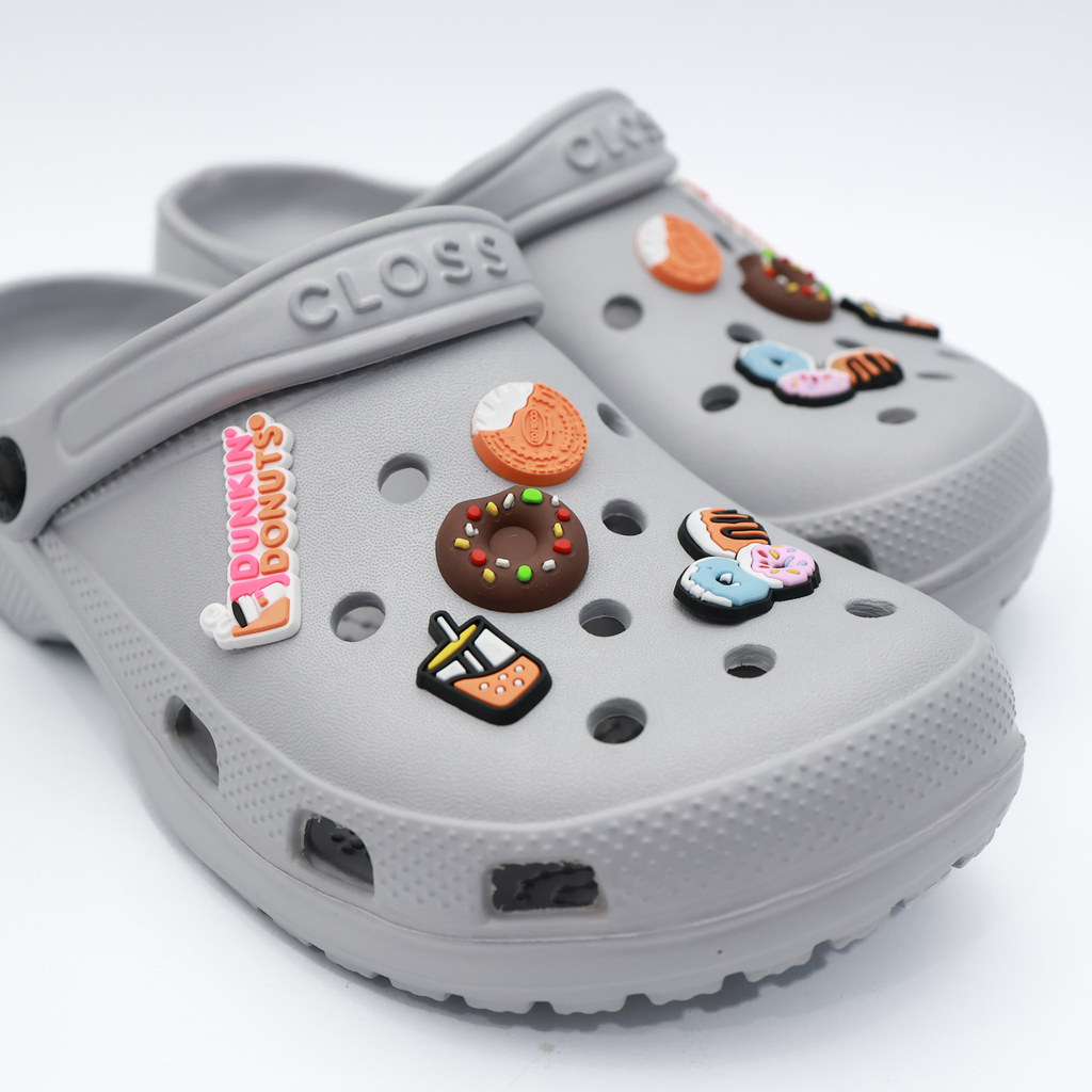 Sandal Selop Wanita Nyaman Empuk Ringan Anti Slip Motif Lubang Hiasan Santai Kekinian JB 010 - JB 01