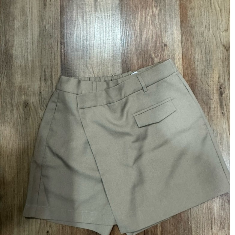 Josephine Anni Ansel skort beige size L preloved