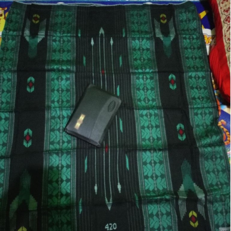 sarung tamer 420 full sutra kondisi second sangat aman untuk di pakai