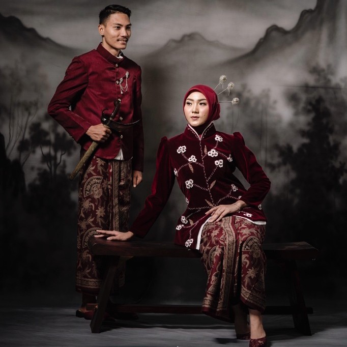 Prewedding Studio_Attire Adat Jawa Modern