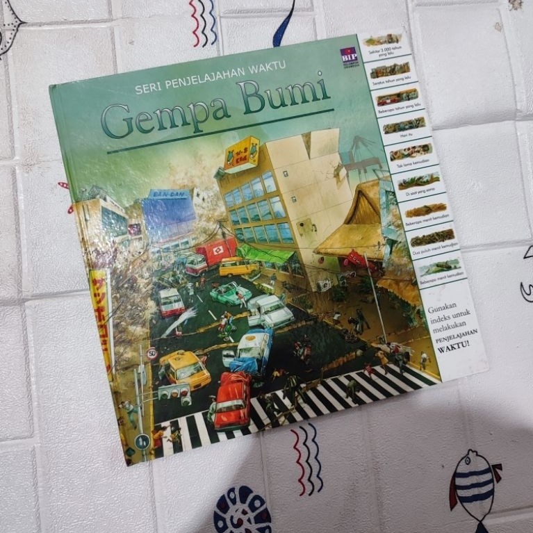 Gempa Bumi seri penjelajahan waktu