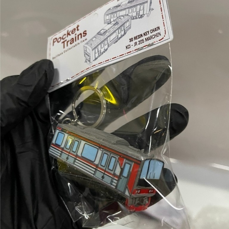 Gantungan Kunci Kereta Api Model JR 205 - Marchen / KRL Seri JR 205 - Pocket Trains