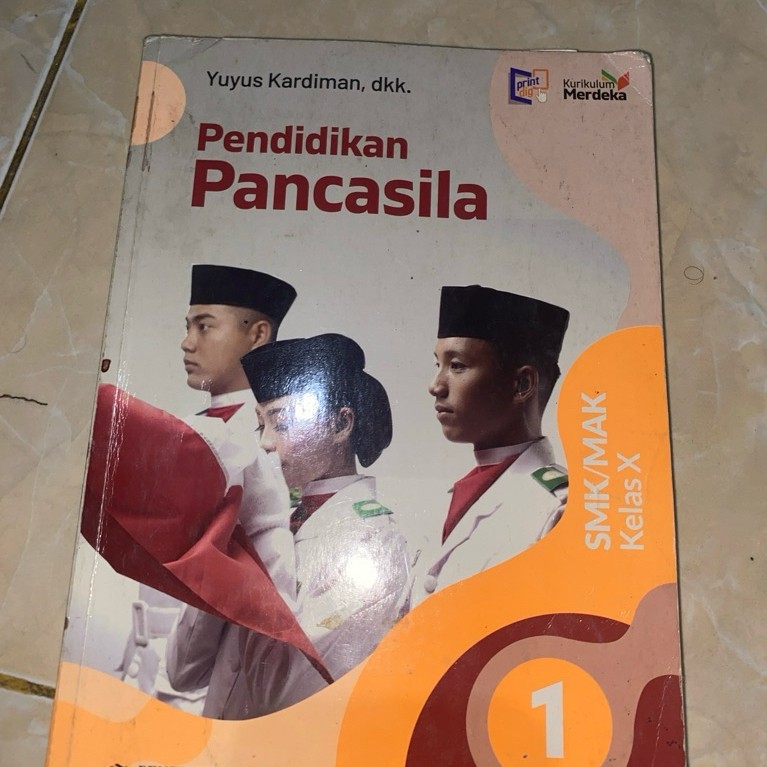 PRELOVED BUKU PKN PENERBIT ERLANGGA (Kurmer) Kelas X
