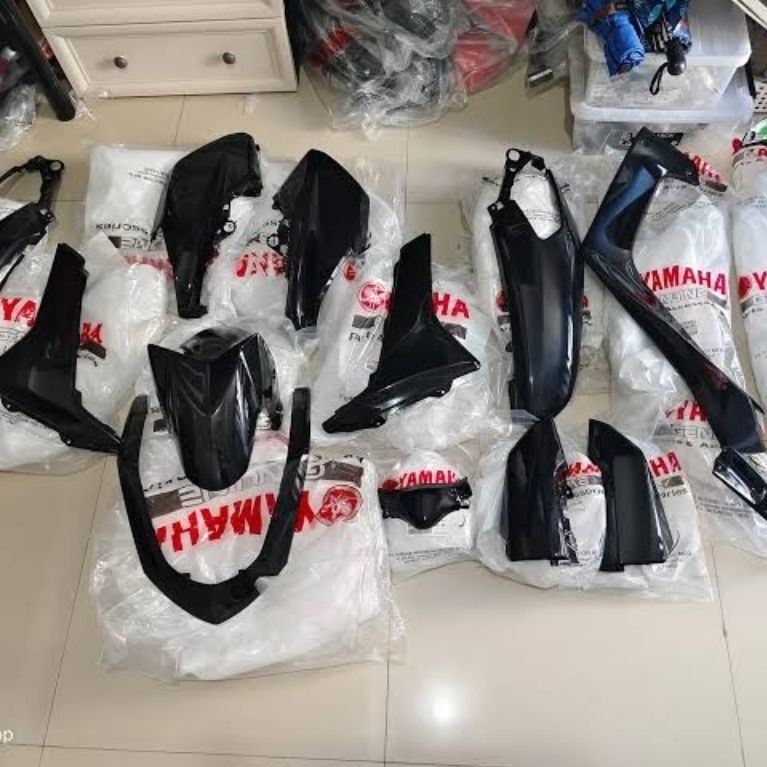 BODY HALUS FULL SET  NMAX OLD HITAM GLOSSY ASLI ORIGINAL YAMAHA 2015-2019