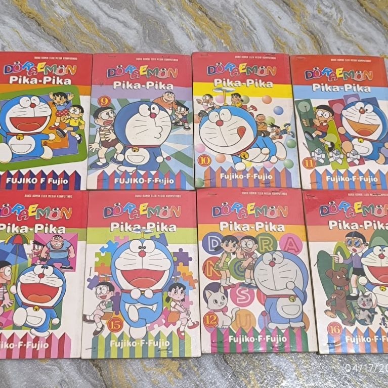 [PRELOVED] Set Komik Doraemon Pika-Pika 8 pcs